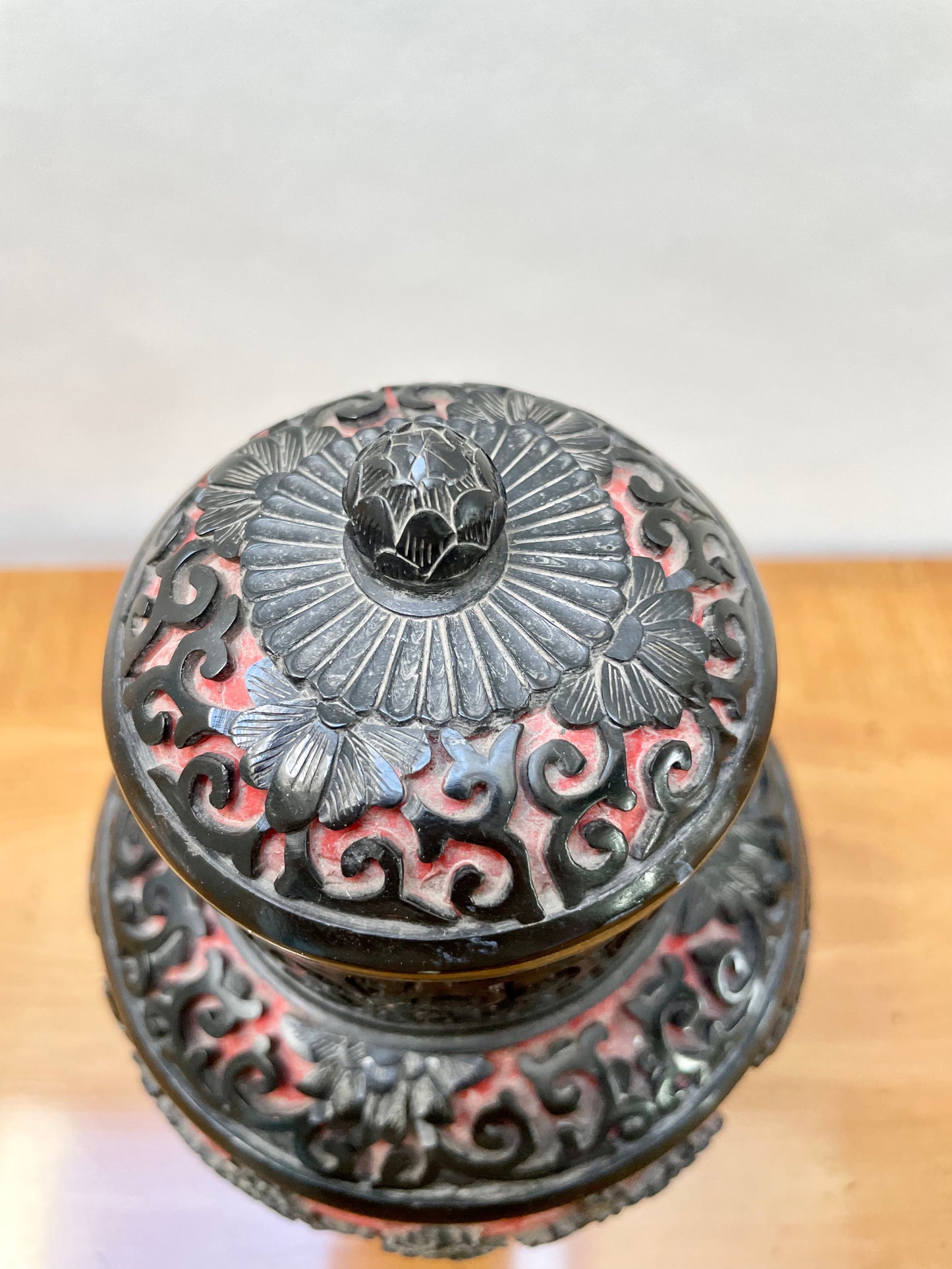 Vintage Chinese Black & Red Cinnabar Ginger Jar